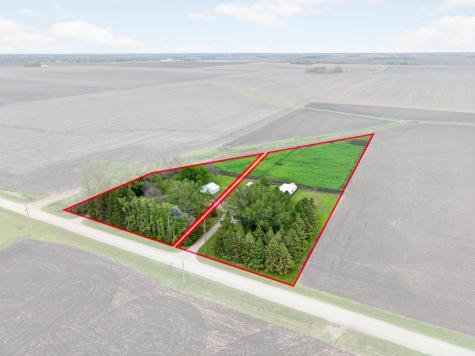57042 & 57046 160th Avenue West Concord MN 55985