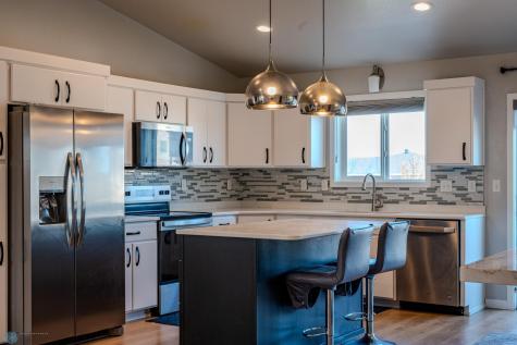 2733 Divide Street W West Fargo ND 58078