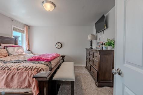 2733 Divide Street W West Fargo ND 58078