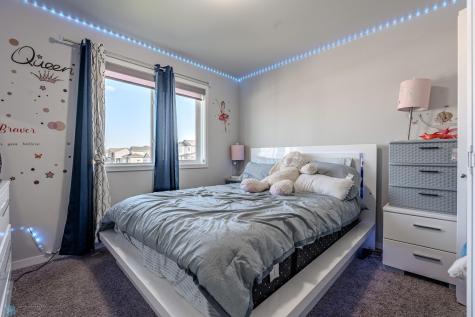 2733 Divide Street W West Fargo ND 58078