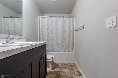 2733 Divide Street W West Fargo ND 58078