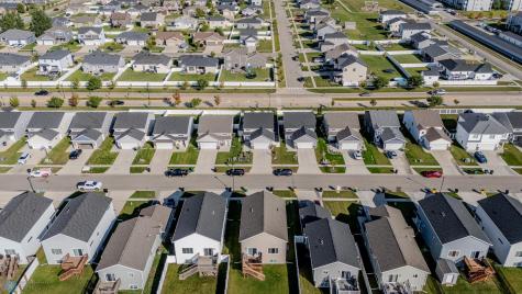 2733 Divide Street W West Fargo ND 58078