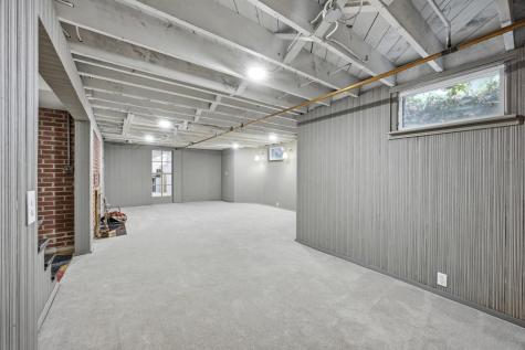 615 10th Avenue S Fargo ND 58103