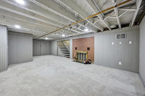615 10th Avenue S Fargo ND 58103