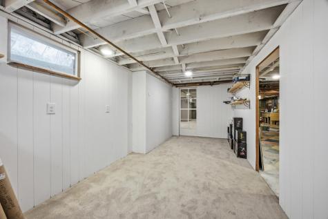 615 10th Avenue S Fargo ND 58103