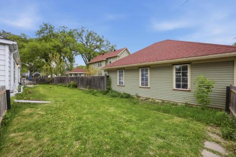 615 10th Avenue S Fargo ND 58103