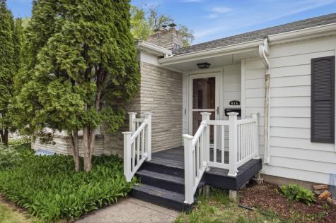 615 10th Avenue S Fargo ND 58103