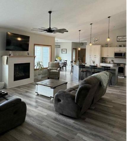 301 7th Street NW New Richland MN 56072