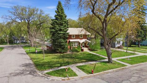 1202 6th Street S Fargo ND 58103