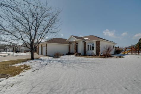 506 Mariann Lane Dilworth MN 56529