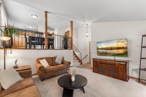 4942 W 143rd Street Savage MN 55378