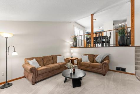 4942 W 143rd Street Savage MN 55378