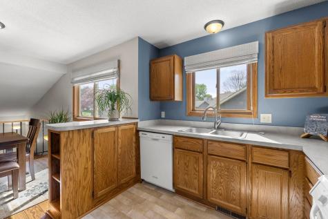 4942 W 143rd Street Savage MN 55378