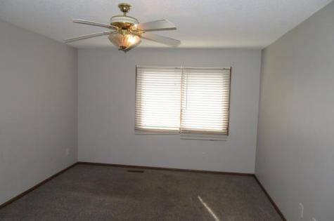 8761 N Maplebrook Circle Brooklyn Park MN 55445