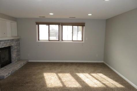 8761 N Maplebrook Circle Brooklyn Park MN 55445