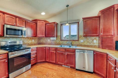 931 35th Avenue W West Fargo ND 58078