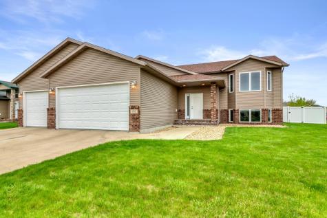 931 35th Avenue W West Fargo ND 58078