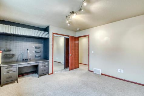 931 35th Avenue W West Fargo ND 58078