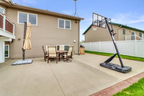 931 35th Avenue W West Fargo ND 58078