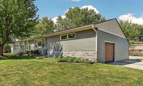 305 4TH Avenue NW Dodge Center MN 55927