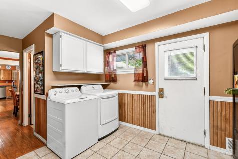 305 4th Avenue NW Dodge Center MN 55927