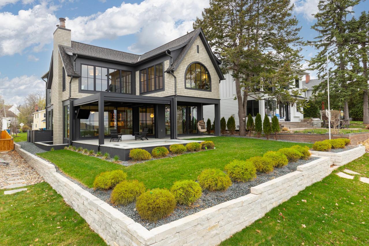 254 Lake Street Excelsior MN 55331