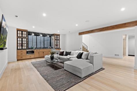 254 Lake Street Excelsior MN 55331