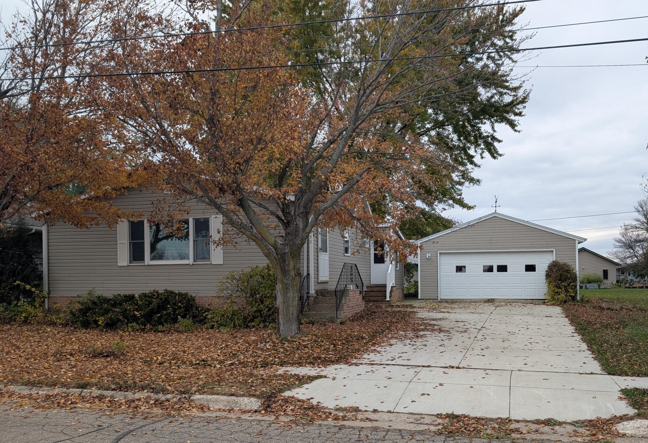 150 Mason Avenue Alden MN 56009