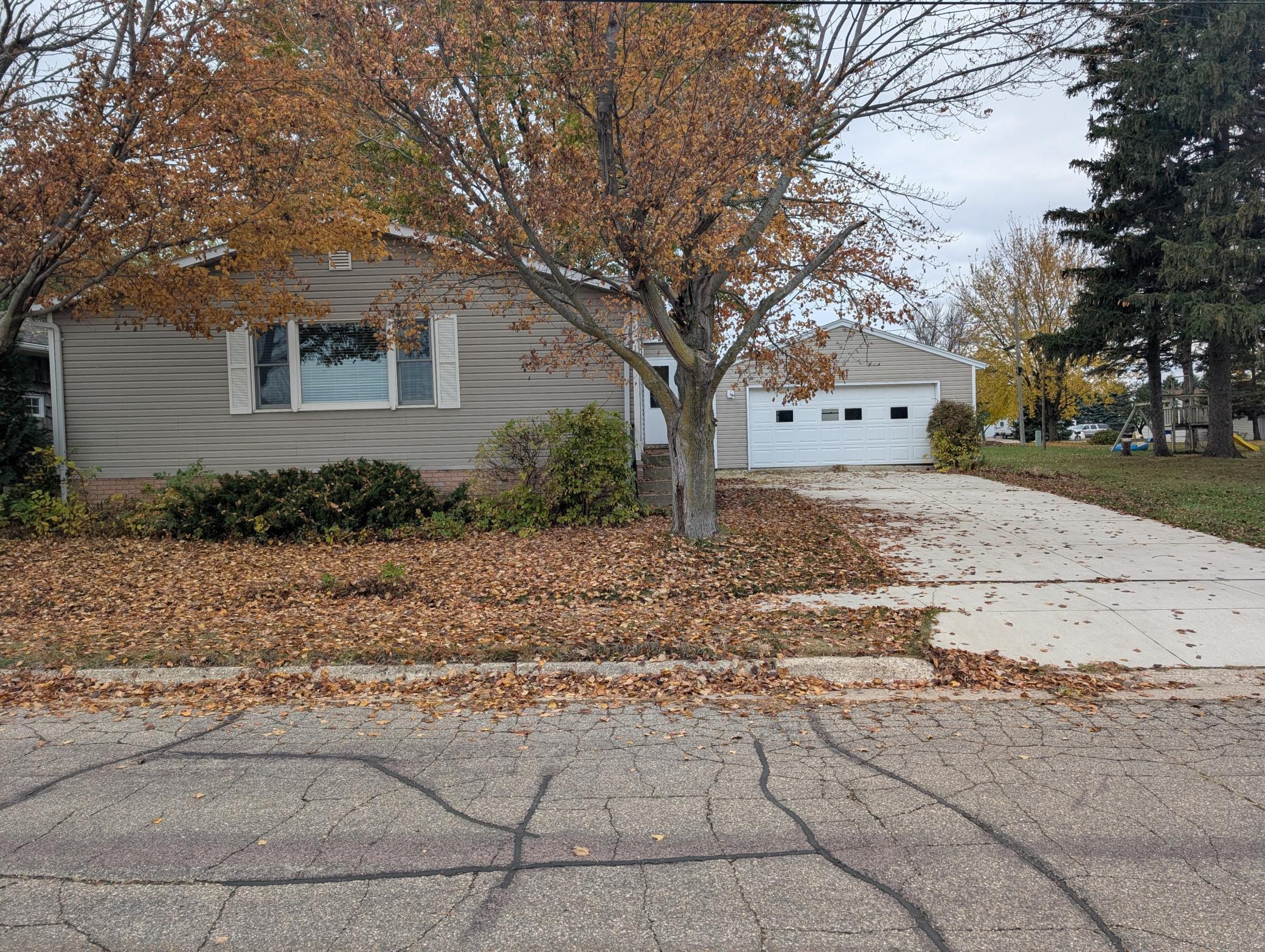 150 Mason Avenue Alden MN 56009