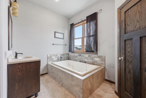 5365 159th Avenue SE Kindred ND 58051