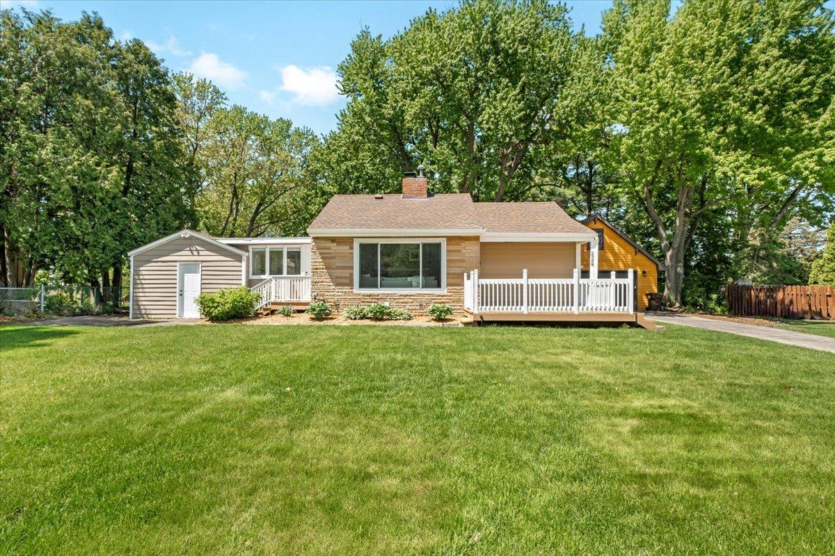 2368 Hadley Avenue N Oakdale MN 55128