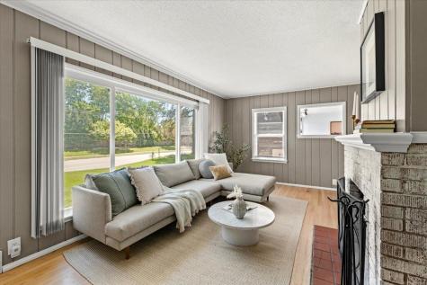 2368 Hadley Avenue N Oakdale MN 55128