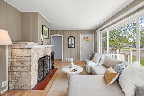 2368 Hadley Avenue N Oakdale MN 55128