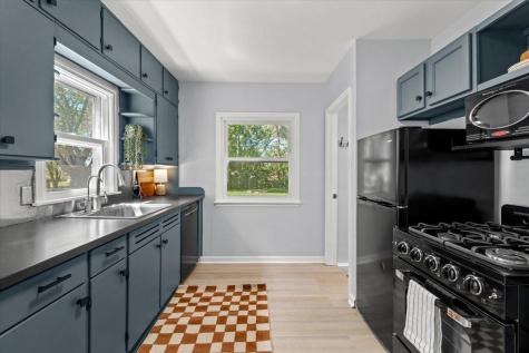 2368 Hadley Avenue N Oakdale MN 55128