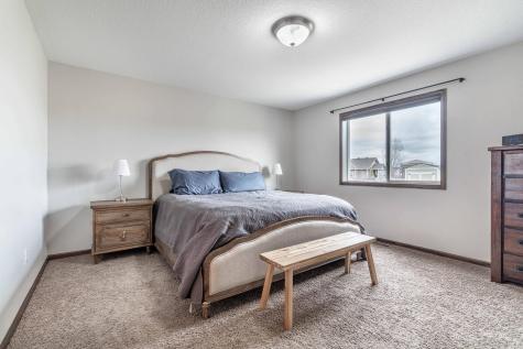 1557 Johnson Drive S Moorhead MN 56560