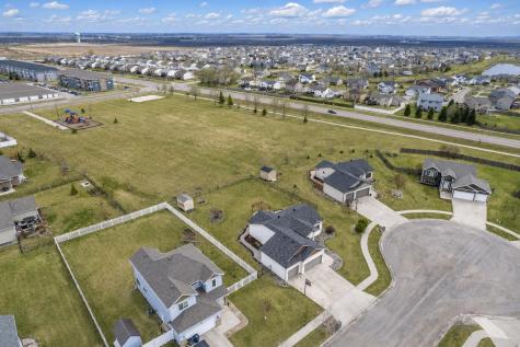 1557 Johnson Drive S Moorhead MN 56560