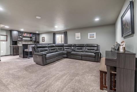 1557 Johnson Drive S Moorhead MN 56560