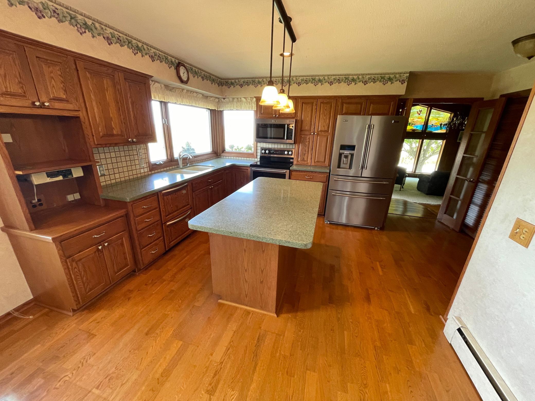 67927 270th Street Alden MN 56009