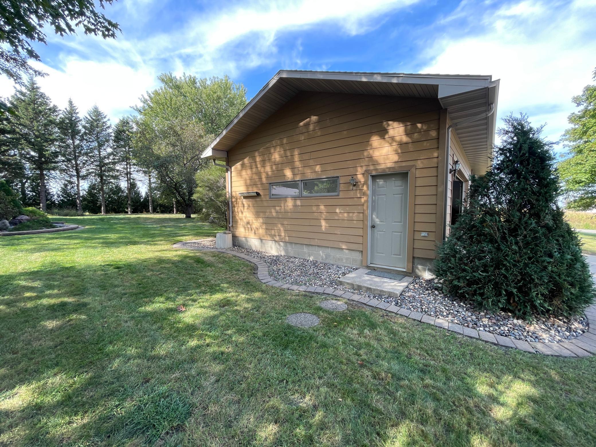 67927 270th Street Alden MN 56009