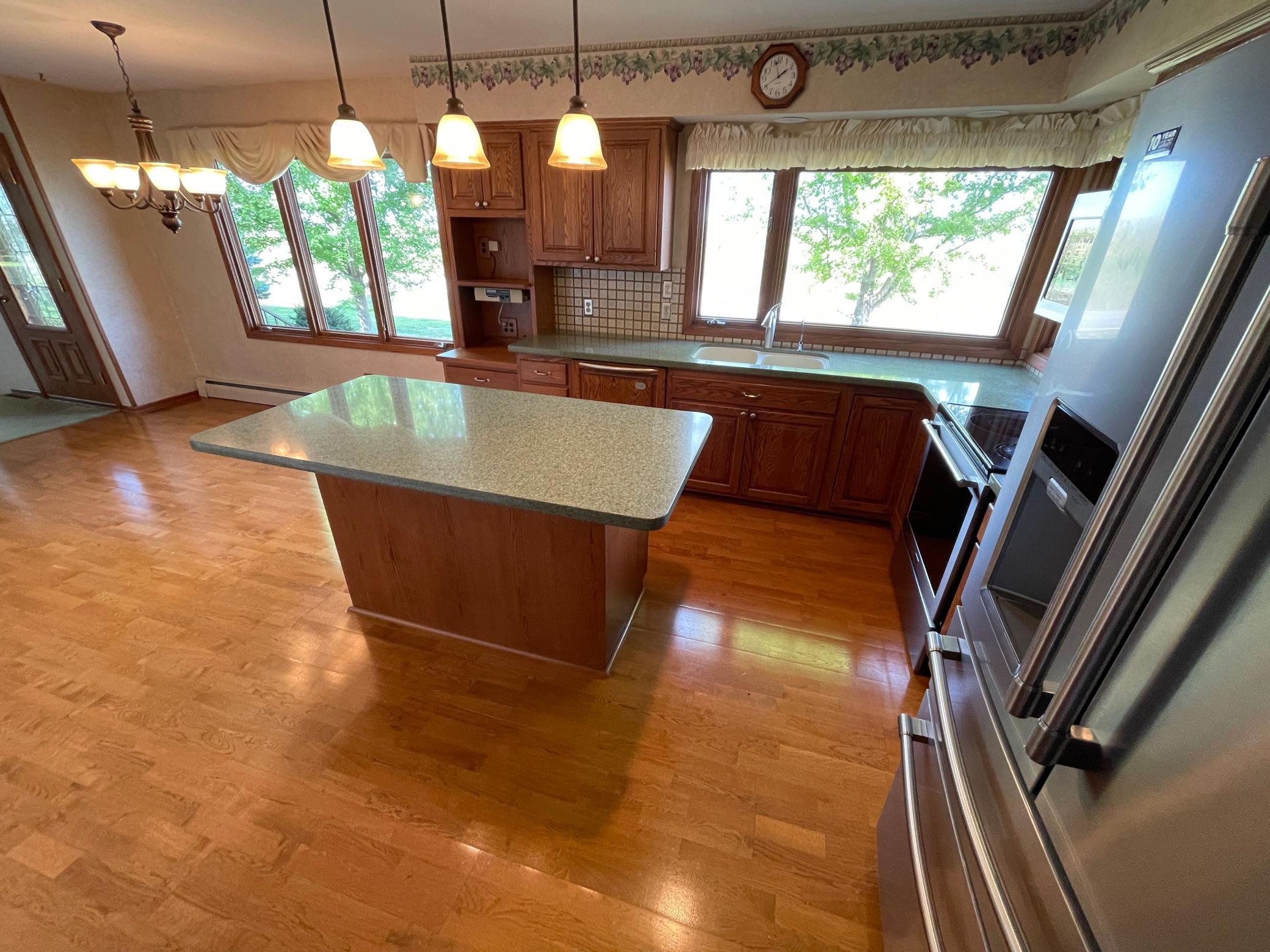 67927 270th Street Alden MN 56009