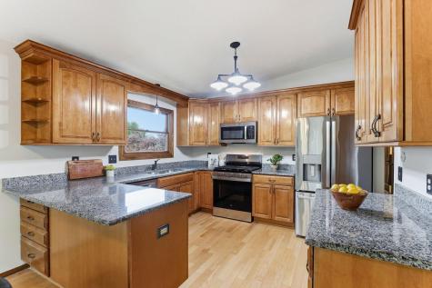 2566 Cochrane Drive Woodbury MN 55125