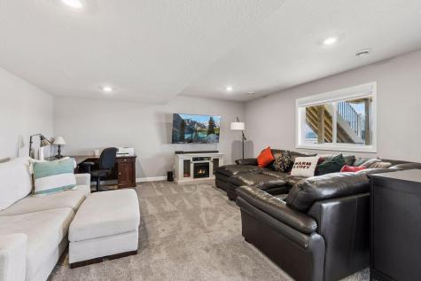 674 151st Lane NW Andover MN 55304