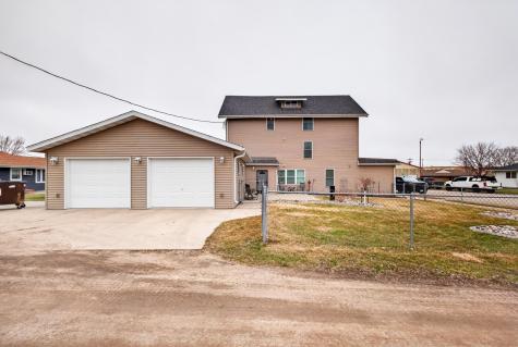 202 3rd Avenue SE Barnesville MN 56514