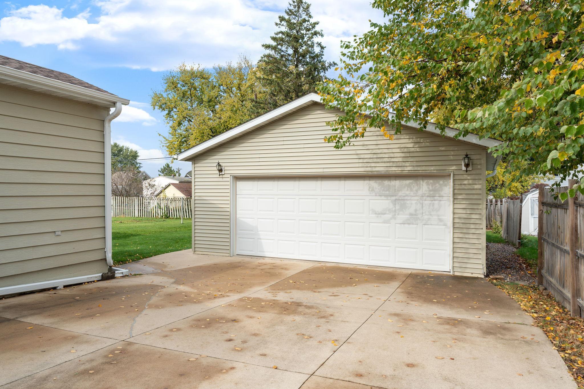 1711 1st Avenue SE Austin MN 55912