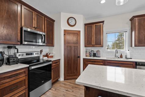 300 Pine Drive Hankinson ND 58041