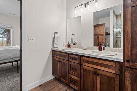 300 Pine Drive Hankinson ND 58041