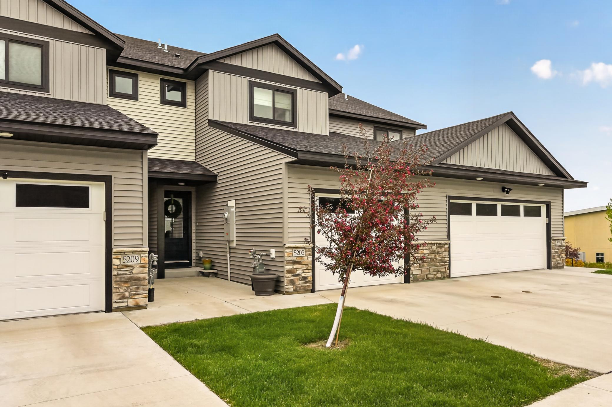 5205 Harvest Square Place NW Rochester MN 55901