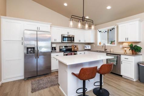 6036 Kodiak Lane Horace ND 58047