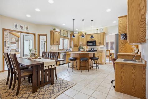 645 Evergreen Circle Oxbow ND 58047