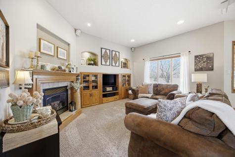 645 Evergreen Circle Oxbow ND 58047